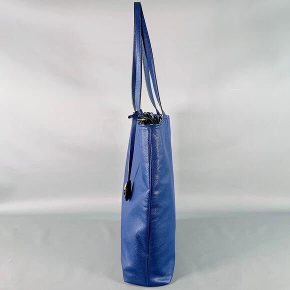 MARIO VALENTINO Blue White Reversible Chevron Pebble Grain Leather Tote Handbag - Picture 7 of 10